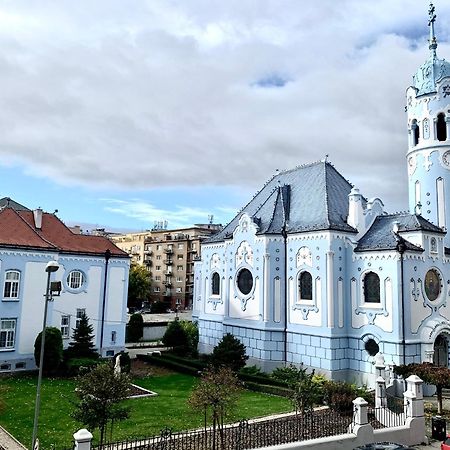 New, Beautiful Apt With Parking In Best Location! Bratislava Eksteriør billede