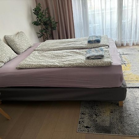 New, Beautiful Apt With Parking In Best Location! Bratislava Eksteriør billede